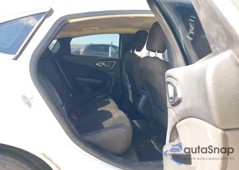 2016 Chrysler 200 Limited from USA, damaged, VIN 1C3CCCAB2GN160856